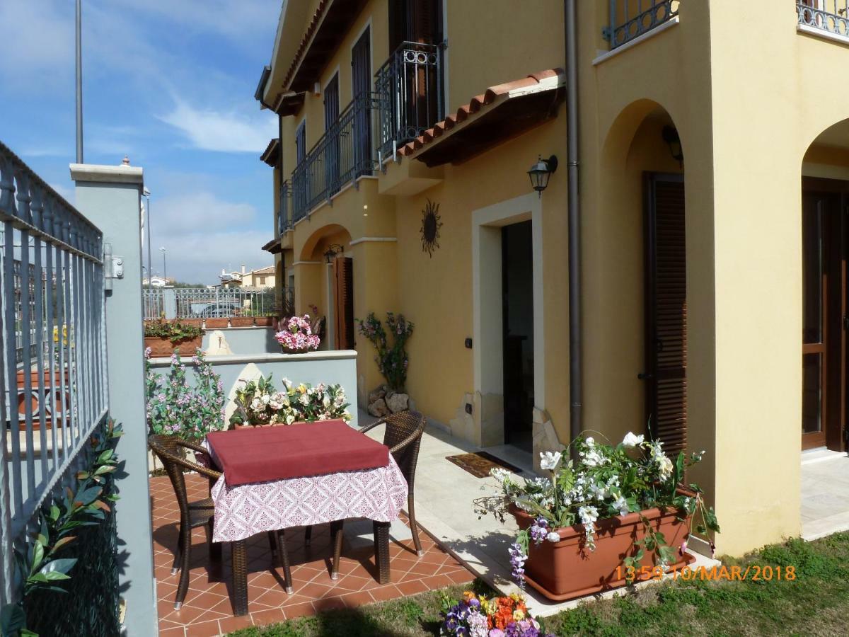 Emozioni D'Estate Bed & Breakfast Pula Exterior photo
